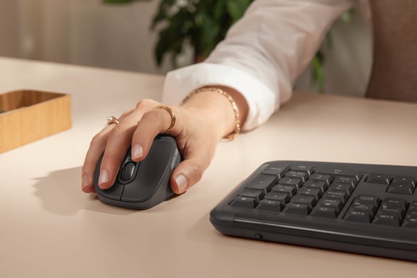 Logitech Signature Comfort Plus M850 L hiiri Universaali Oikeakätinen RF Wireless + Bluetooth Optinen 4000 DPI