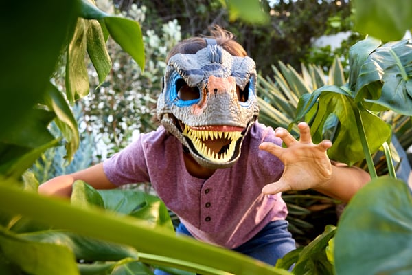 Jurassic World Snarlin' Sounds Velociraptor Mask