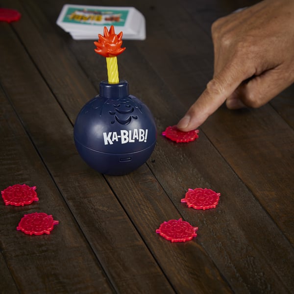 Hasbro Gaming F2562101 sällskapsspel Kortspel Party