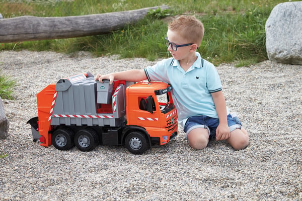 Lena GIGA TRUCKS Garbage truck Arocs with labels