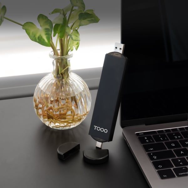 TooQ TQE-2240B Hölje för lagringsenheter SSD-inkapsling Svart M.2