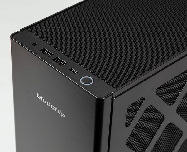 bluechip GAMINGline S1970 Intel® Core™ i9 i9-14900K 16 GB DDR5-SDRAM 500 GB SSD NVIDIA GeForce RTX 5060 Ti Windows 11 Home Mini PC Musta