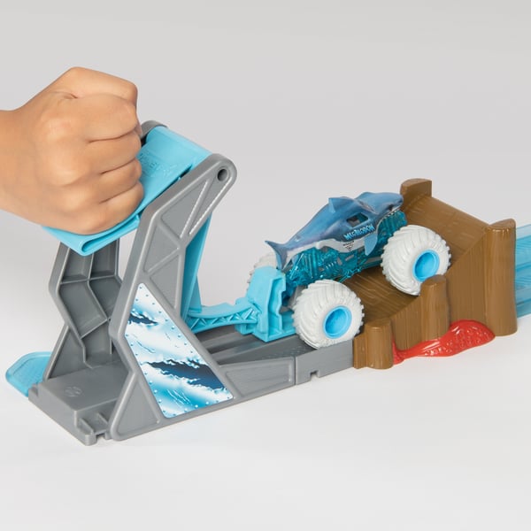 Monster Jam MNJ VHP 1t64 MegaladonMayhem Playset GML