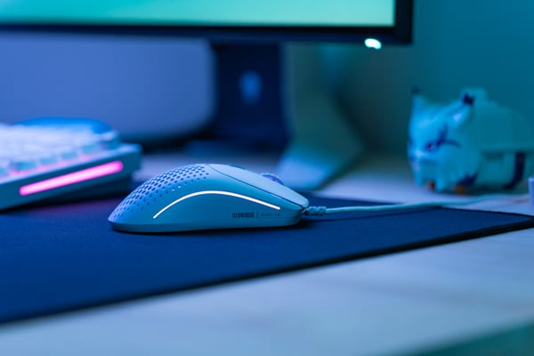 Glorious Gaming Model O Wired 2 hiiri Pelaaminen Oikeakätinen USB A-tyyppi Optinen 26000 DPI