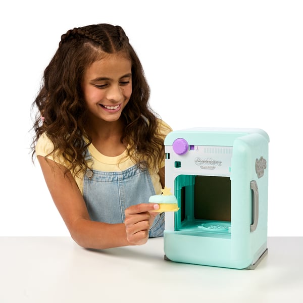 Moose Toys Cookeez Makery Freezy Cakez