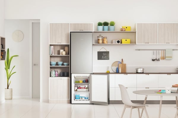 Indesit Push&GO INFC9 TA23X Fristående 367 l Silver