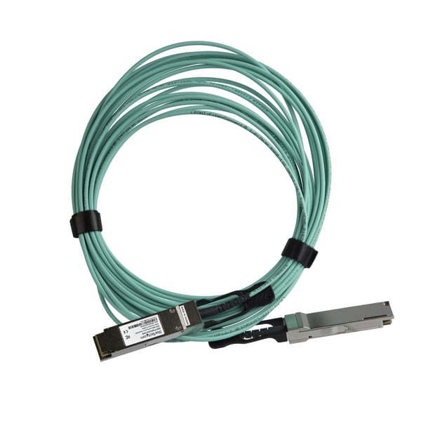 StarTech.com MSA-kompatibel aktiv QSFP+-optikkabel - 10 m