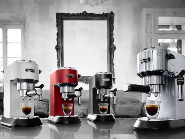 De’Longhi Dedica Style EC 695.W kahvinkeitin Puoliautomaattinen Espressokone 1,1 L