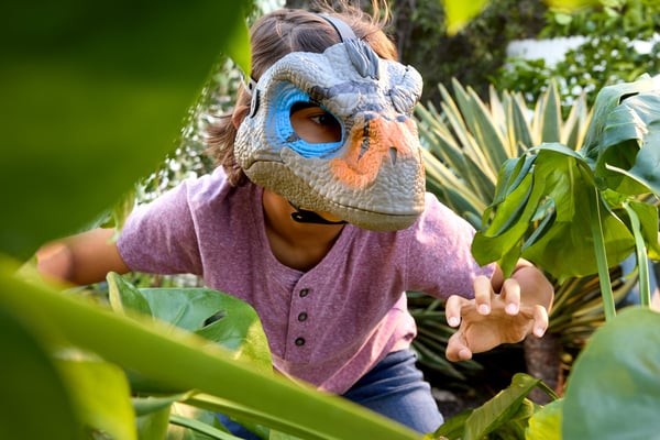 Jurassic World Snarlin' Sounds Velociraptor Mask