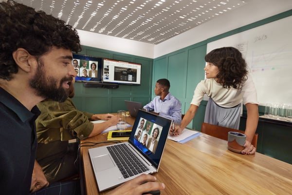 HP Poly Studio V52 - USB-videobar - vit