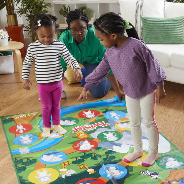 Hasbro Gaming Twister Junior Brætspil Rejser/eventyr