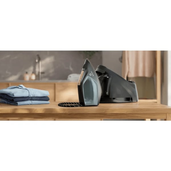 Electrolux E8ST2-8OG 2400 W 1,2 L RESILIUM-pohjalevy Vihreä