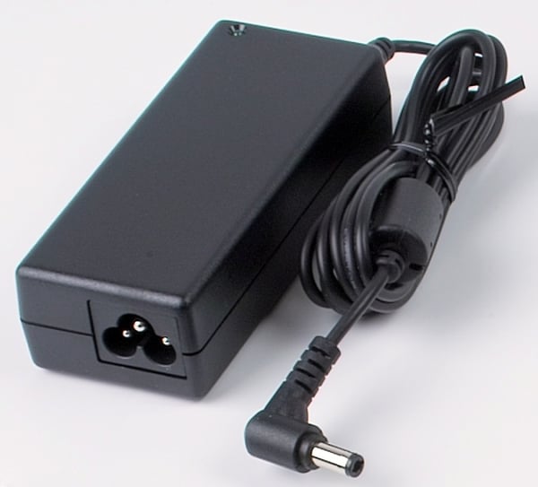 ASUS Notebook AC Adapter, 65 Watt strømadapter og vekselret Sort