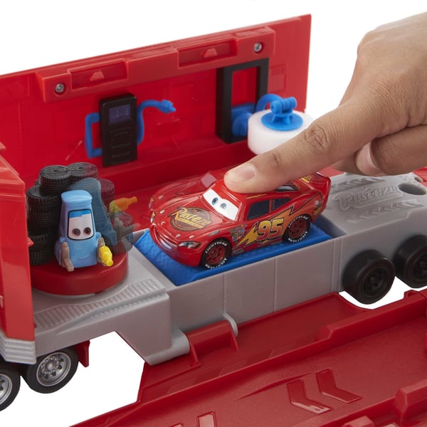 Disney Pixar Cars Disney and Pixar Cars Foranderlige Mack-legesæt, 2-i-1 legetøjstruck og værksted