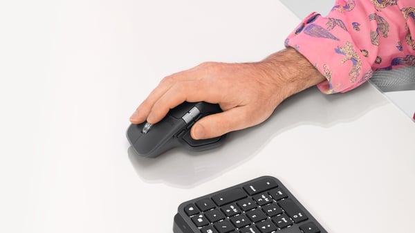 Logitech MX Master 4 for Mac datormöss Kontor Högerhand Bluetooth laser 8000 DPI