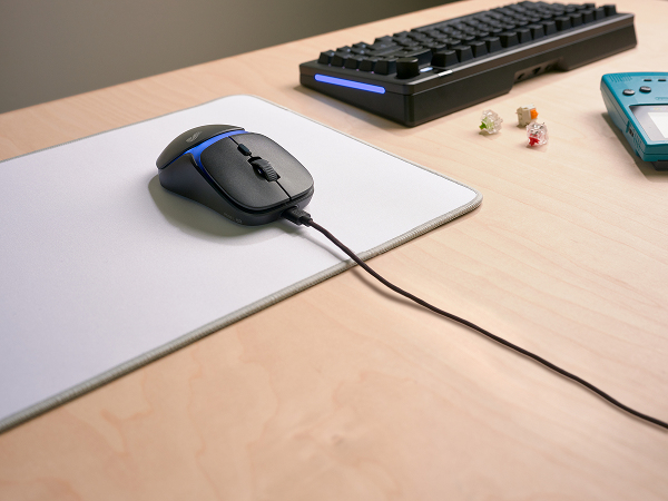 Glorious Gaming Model O3 Wired mus Spil Højre hånd Optisk 30000 dpi