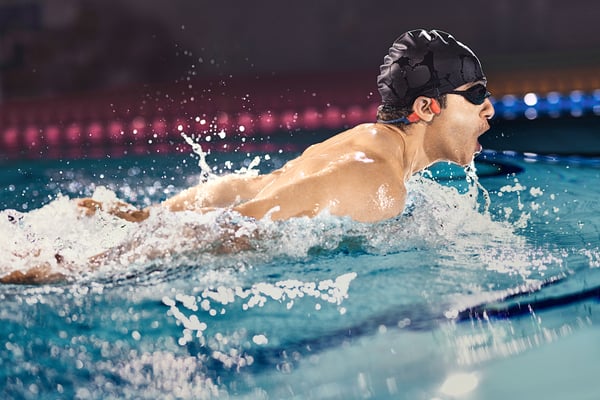 SHOKZ OpenSwim Pro Headset Trådløs Halsbånd Sport Bluetooth Sort, Rød