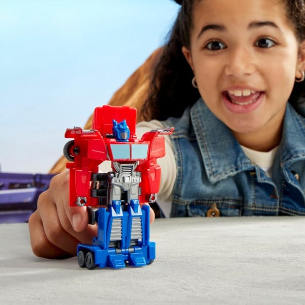 Transformers EarthSpark 1-Step Smash Changers Optimus Prime