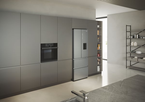 Haier HFR5719EWMG Fritstående 444 L Sølv