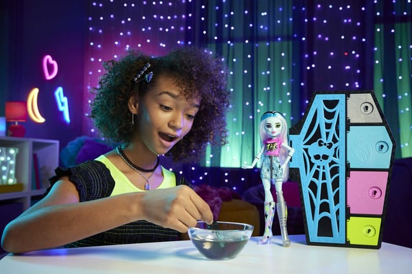 Monster High Skulltimate Secrets Frankie Stein-dukke Monster High Skulltimate Secrets Frankie Stein-dukke