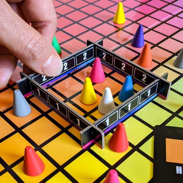 Asmodee Hues and Cues Lautapeli Oppiminen