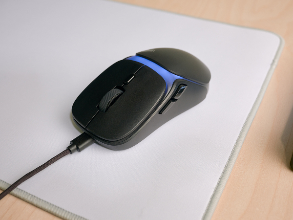 Glorious Gaming Model O3 Wired mus Spil Højre hånd Optisk 30000 dpi