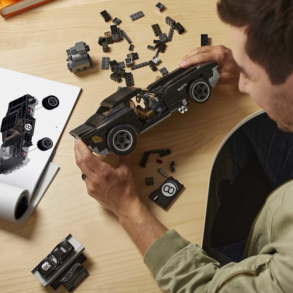 MEGA Hot Wheels Construx Rodger Dodger