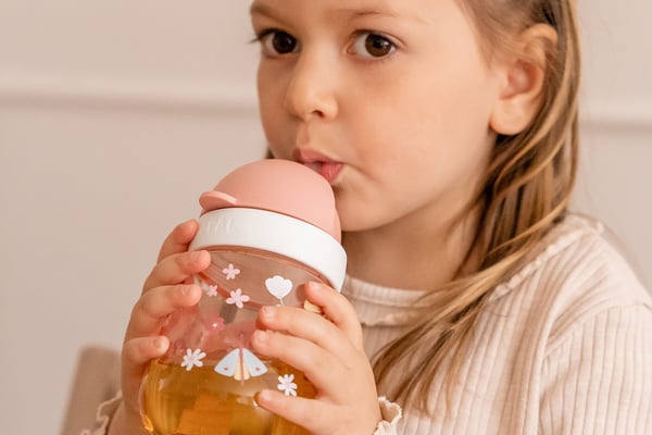 BØRNEKOP MED SUGERØR 300ML MIO SUNSHINE & RAINBOW 108014065245
