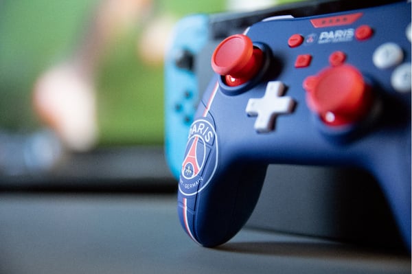 Konix 82531120666 spelkonsoler Blå, Röd, Vit USB Spelplatta Analog / Digital Nintendo Switch, Nintendo Switch OLED, PC