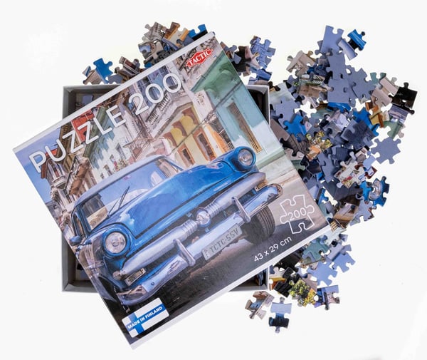 Tactic Puzzle Lovers Vintage Car in Havana 200 pcs puzzle