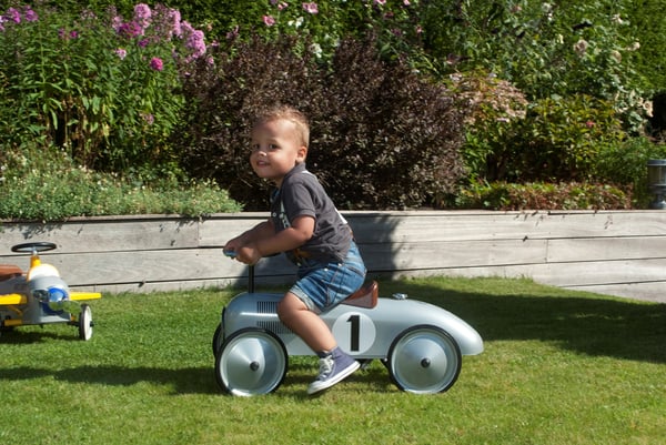 Retro Roller 0706098 Gynge- og ride-on-legetøj Bil til at ride på