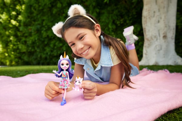 Enchantimals Sunshine Beach Enchantimals-dockor Ulia Unicorn-docka och figur