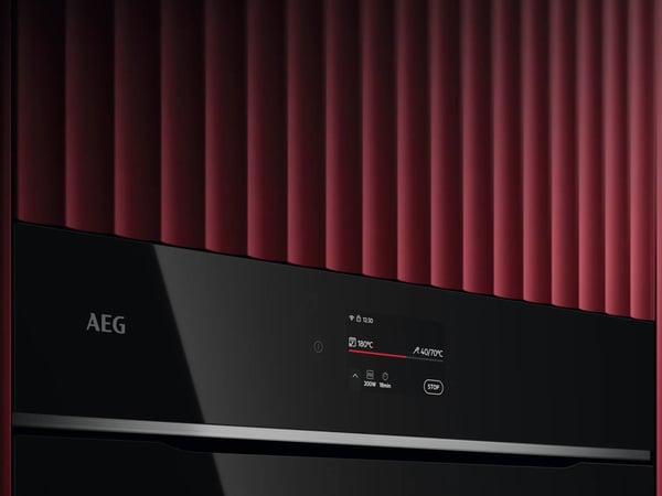 AEG Series 8000 TK8NK721B 44 L 3000 W Sort