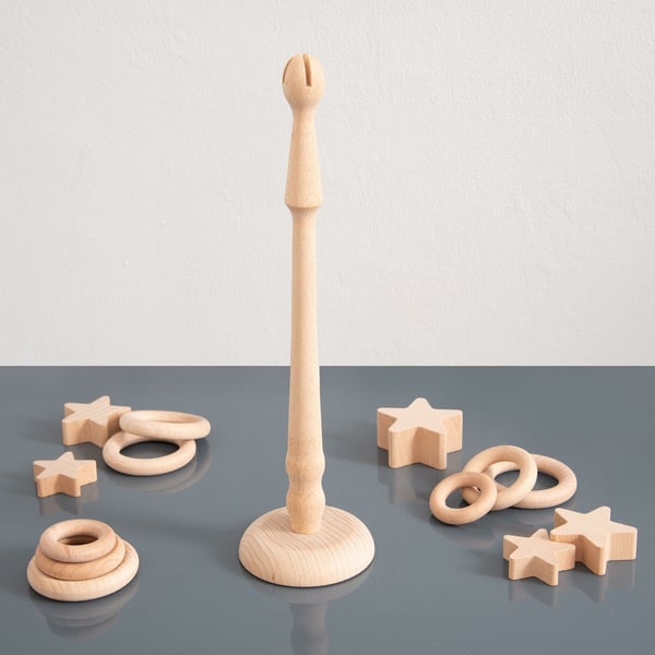Tickit Natural Wooden Ring Stand motorik legetøj