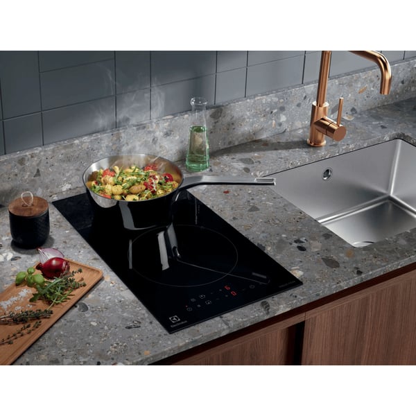 Electrolux LIT30231C Sort Indbygget 29 cm Zone induktionskogeplade 2 zone(s)