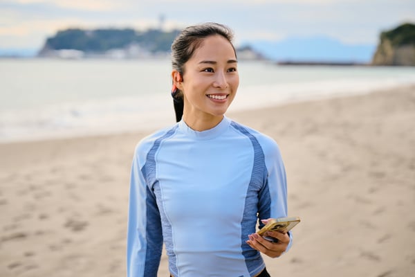 SHOKZ OpenSwim Pro Headset Trådløs Halsbånd Sport Bluetooth Sort, Rød