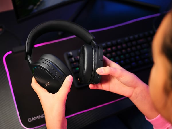 Trust GXT 491 Fayzo Headset Kabel & Trådlös Huvudband Spela USB Type-C Bluetooth Svart