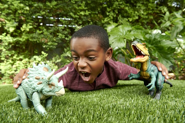 Jurassic World GIGANTIC TRACKERS Triceratops