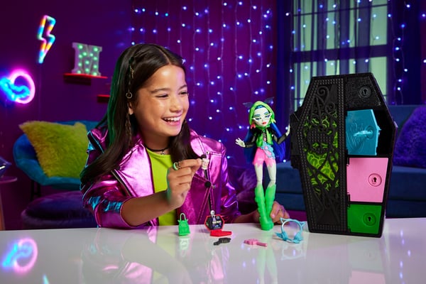 Monster High Skulltimate Secrets Neon Frights Ghoulia Yelps-dukke