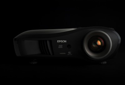 Epson EMP-TW1000 + Tvix 4100SH + 320GB + Tvix HDTV + 3.0m HDM 1200 ANSI lumenia 1080p (1920x1080)