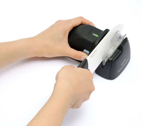 KYOCERA DS-38 knivsliber Knivsliber hvor kniven trækkes igennem Sort