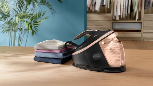 Philips PerfectCare 7000 PSG7300/80 svart-guld