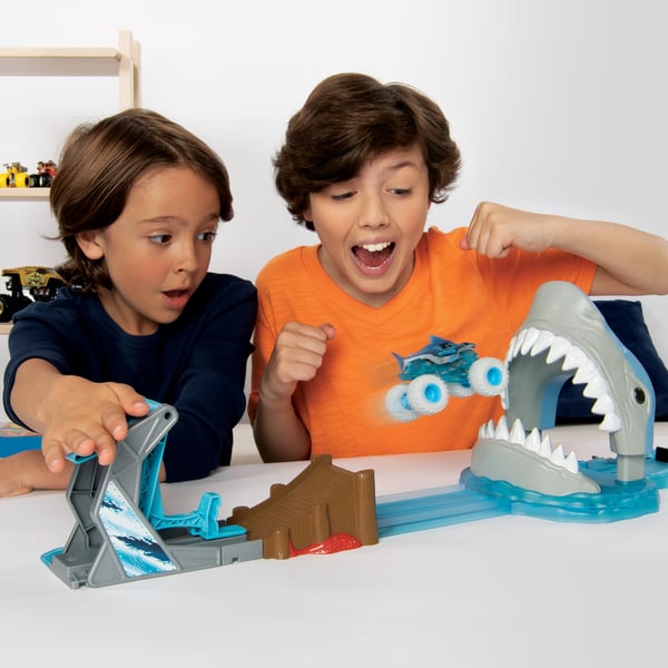 Monster Jam MNJ VHP 1t64 MegaladonMayhem Playset GML