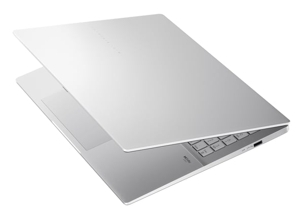 ASUS Vivobook S16 M3607HA-DRSH169W Copilot+ PC AMD Ryzen™ 7 260 Laptop 40,6 cm (16") WUXGA 16 GB DDR5-SDRAM 512 GB SSD Wi-Fi 6 (802.11ax) Windows 11 Home Sølv