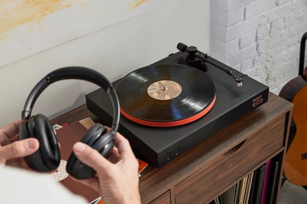 JBL Spinner BT Hihnakäyttöinen levysoitin Musta, Oranssi