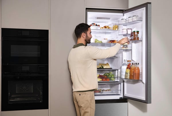 Haier 3D 60 Series 3 HTR3620CNMG Fritstående 414 L Sølv