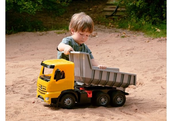 Lena GIGA TRUCKS
