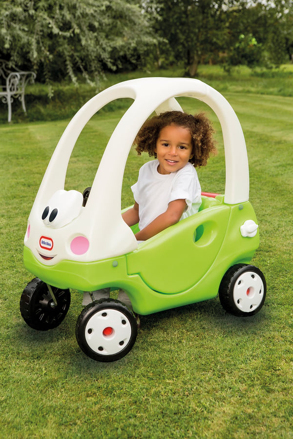 Little Tikes Grand Cozy Sport Päällä istuttava auto