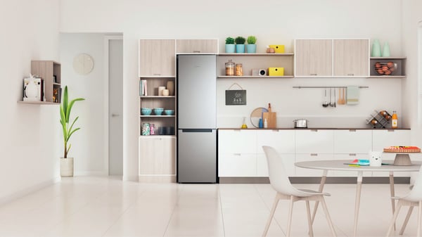 Indesit Push&GO INFC9 TA23X Fristående 367 l Silver