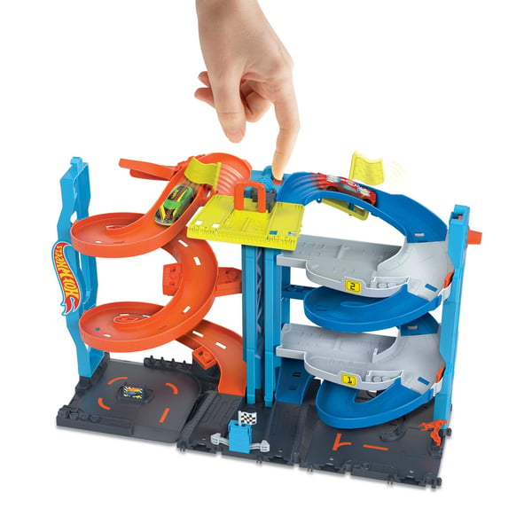 Hot Wheels City Förvandlingsbart racingtornslekset, banset med 1 leksaksbil